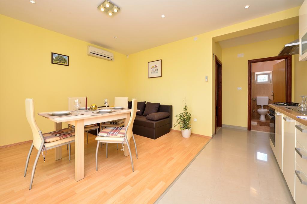 טוראני Apartments Mate מראה חיצוני תמונה
