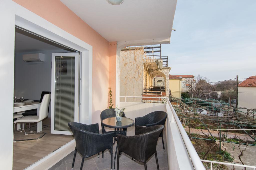 טוראני Apartments Mate מראה חיצוני תמונה